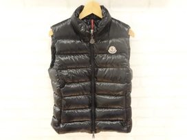モンクレールのモンクレール　16年　正規　GHANY GILET　ダウンベストの買取実績です。