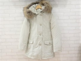ウールリッチのグレー　1702099アークティックパーカーの買取実績です。