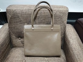 ルイヴィトンの00年 エピ クロワゼットPMの買取実績です。