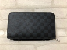 浜松鴨江店にて、ルイヴィトン(louisvuitton)のダミエ・コバルト　ジッピ―XL　16年　N41590（美品）を買取致しました。状態は傷などなく非常に良い状態のお品物です。