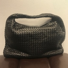 広尾店でボッテガヴェネタ（BOTTEGA VENETA）のイントレチャート ワンハンドルバッグをお買取させていただきました。状態は通常使用感のあるお品物でございます。