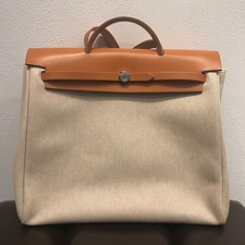 広尾店でエルメス（HERMES）のエールバッグMMをお買取させていただきました。状態は使用感がなく、非常に綺麗なお品物でございます。