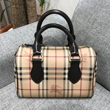 バーバリー(burberry)の通常使用感のあるノバチェック柄のミニボストンバッグを買取致しました。新宿三丁目です。状態は通常使用感のあるお品物です。