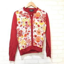 フェラガモのシルク×ウール　アンサンブルの買取実績です。