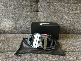シュプリームの18SS Fox Racing VUE Goggles BLACK Week 12 フォックスレーシング  ゴーグルの買取実績です。