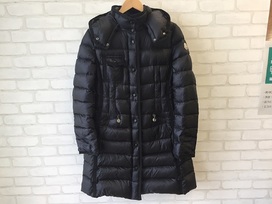 モンクレールの13-14AW　エルミンヌ　ダウンコート　並行輸入品の買取実績です。