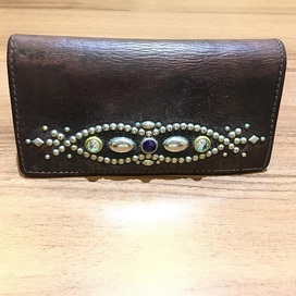 ウルフズヘッドのビジュースタッズ　長財布の買取実績です。