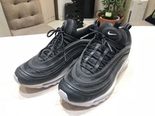 渋谷店では、ナイキ（NIKE）のエアマックス97を買取ました。状態は少々履かれた使用感がございます。