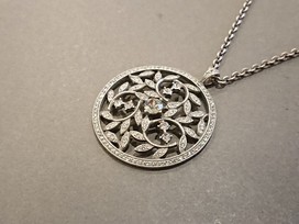 フォクシーのラインストーン　ラウンドネックレスの買取実績です。