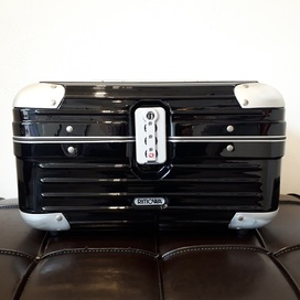 リモワの880.38 リンボ  ビューティーケース/スーツケース 15Lの買取実績です。