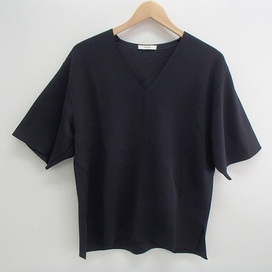 セリーヌのシルク混 ストレッチ Vネックの買取実績です。