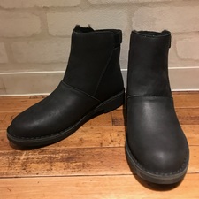 銀座本店でアグ（UGG）の17年春夏モデルのケイルをお買取させていただきました。状態は未使用品でございます。