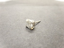 ダイヤモンドのPt900 0.50ct ラペルピンの買取実績です。