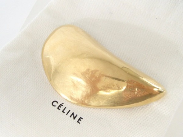 セリーヌのゴールド　ビーンズ型　ブローチの買取実績です。