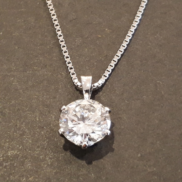 ダイヤモンドの3.45ctダイヤモンド　プラチナ　ネックレス　5.7gの買取実績です。