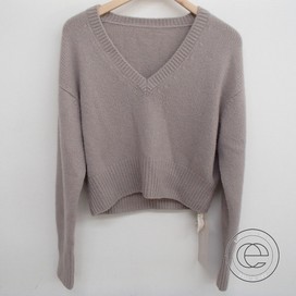 フォクシーのカシミア&シルク　Vネックニットの買取実績です。