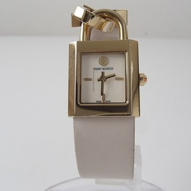 トリーバーチの時計を出張買取で査定いたしました。エコスタイル新宿南口店です。