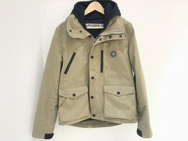 ゴールデングースのベージュ　ライナー付き　ウインドウジャケット　の買取実績です。