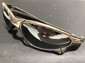 オークリーのメタル　ジュリエット　スタンダードフィット　サングラスの買取実績です。