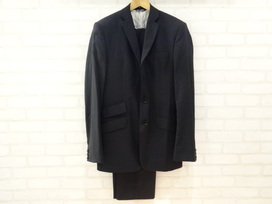 2975の黒　正規　ウール　スーツの買取実績です。