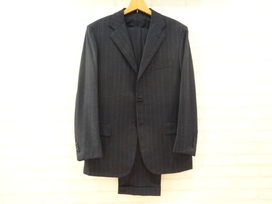エコスタイル銀座本店でキートンのカシミヤ混 ウール 3B ストライプ スーツを買取致しました。