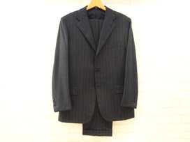 キートンのカシミヤ混 ウール 3B ストライプ スーツの買取実績です。