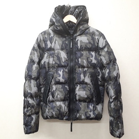デュベティカのCELTO DUE CAMO 迷彩柄 ダウンジャケット 並行輸入品の買取実績です。