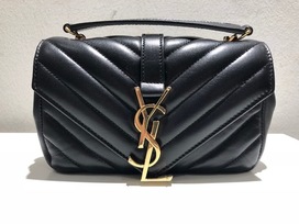 サンローランの黒　G金具　YSL　チェーンショルダーバッグの買取実績です。