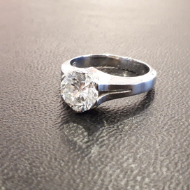 ダイヤモンドのD1.47ct SI-2 プラチナ リングの買取実績です。