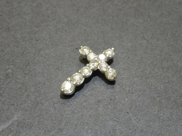 ダイヤモンドのPt900 ダイヤモンド 1.00ct クロスデザイン ペンダントトップの買取実績です。