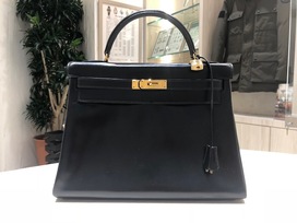 エルメスの黒　ケリー32　ボックスカーフ　内縫い　ハンドバッグの買取実績です。