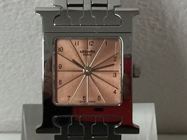 エルメスのHウォッチ オレンジ文字盤 HH1.210の買取実績です。