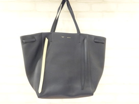セリーヌのカバファントム トートバッグの買取実績です。