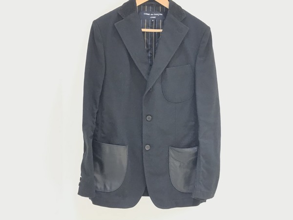 コムデギャルソンの黒　2014年秋冬　素材きり返しジャケットの買取実績です。