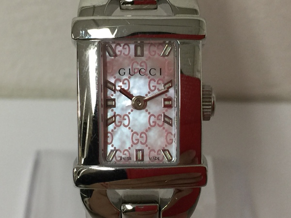 グッチの6800L レディースクオーツ時計 ピンクシェル文字盤の買取実績です。