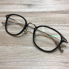 オリバーピープルズのHOLDREN 47□145 ボストンタイプ メガネの買取実績です。