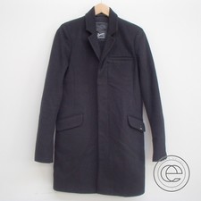 デンハムのクロムエル チェスターコートを洋服買取の渋谷店で買取致しました。状態は通常使用感があるお品物です。