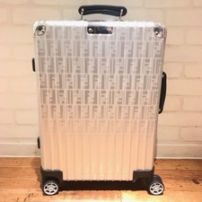 フェンディ（FENDI）×リモワ（RIMOWA）のコラボキャリーケースをお買取させていただきました。銀座でキャリーケース買取なら銀座本店にお任せを！状態は未使用品でございます。