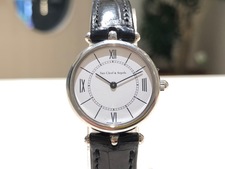 ヴァンクリーフ&アーペル 白文字盤　ラ・コレクション　クオーツ腕時計 買取実績です。