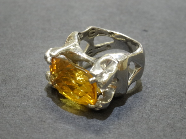 シトリンのK18WG シトリン 9.43ct メレダイヤ 0.08ct リングの買取実績です。