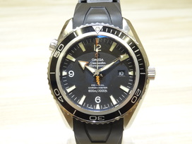 オメガのシーマスター プラネットオーシャン ジェームズボンドモデル 腕時計をブランド時計買取のエコスタイル銀座本店で買取致しました。