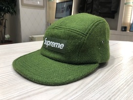 シュプリームのグリーン　ウール　トラッカーキャップの買取実績です。