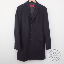 ヒューゴボスの黒ヴァージンウールチェスターコートを買取させて頂きました。ヒューゴボスなどブランド洋服買取ならエコスタイルへ