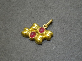 ルビーのK18 ルビー 0.53 0.43ct ペンダントトップの買取実績です。
