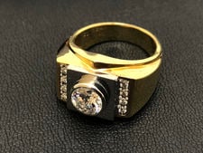 ダイヤモンド ダイヤ付きゴールドリング(K18,1.37ct) 買取実績です。