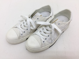 ヴァレンティノの白 MY2S0898 スニーカーの買取実績です。