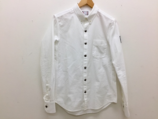 モンクレールの白 　長袖コットンシャツの買取実績です。