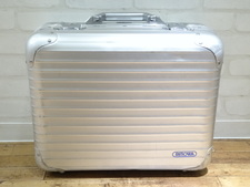 リモワ トパーズ アタッシュケース 買取実績です。