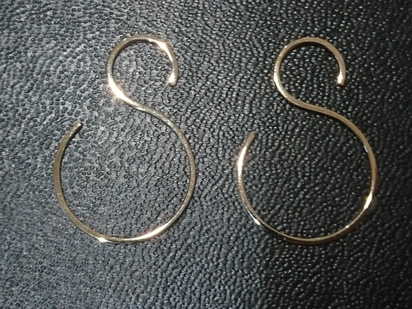 SHIHARA シハラ ハーフパールピアス90° AFFECT]パールピアス(8mm