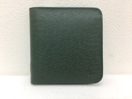 ルイヴィトンの05年 M30674 タイガ ポルトビエモネジップの買取実績です。